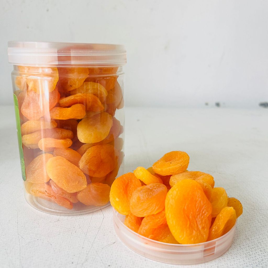 

RB22 BUAH APRIKOT KERING 500gr Turki Fresh Premium Whole Pitted Dried Apricot Kayisi Fruits Guzel