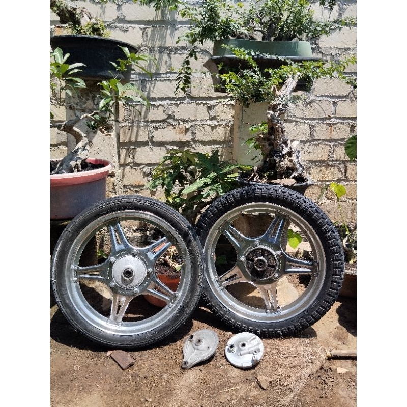 pelek jialing comstar