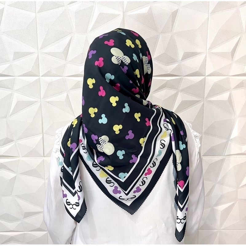 Disney Series Hijab Segi Empat Katun Voal Premium Kerudung Motif Barbie Dan Mickey Mouse ( Uk 110x11