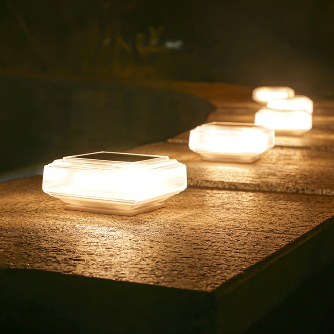 Ready Stock Lampu Taman Tenaga Surya / Lampu Pagar Pilar Taman / Outdoor Tenaga Surya