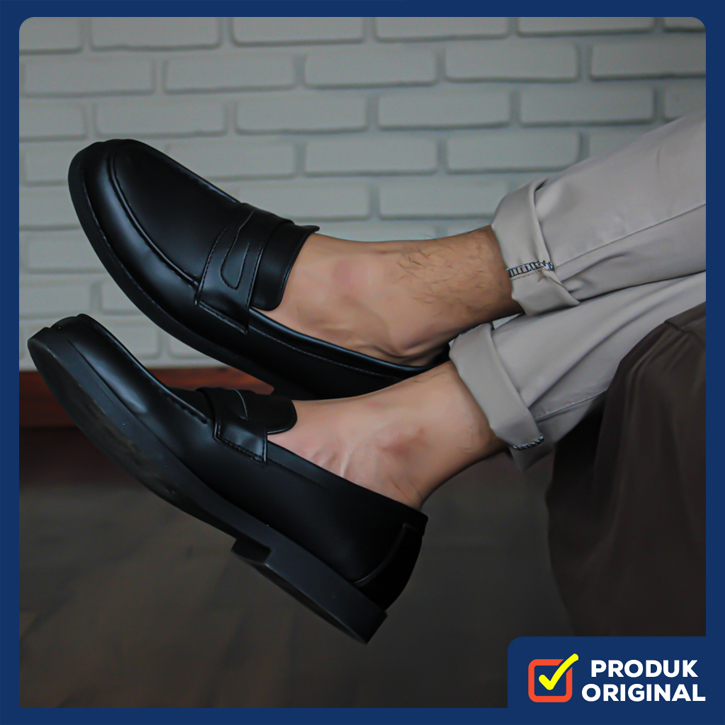 VINOKA BLACK ORIGINAL x LVNATICA Sepatu Loafers Full Hitam Pria Slip On Formal Casual Kerja Kantor K