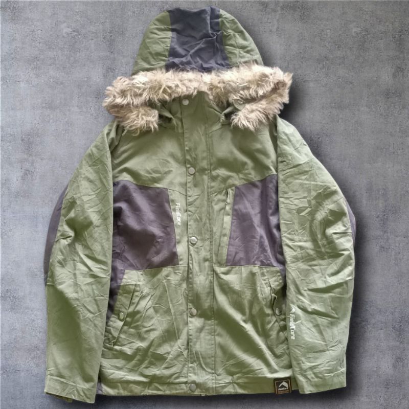 Jaket Outdoor Fieldcore