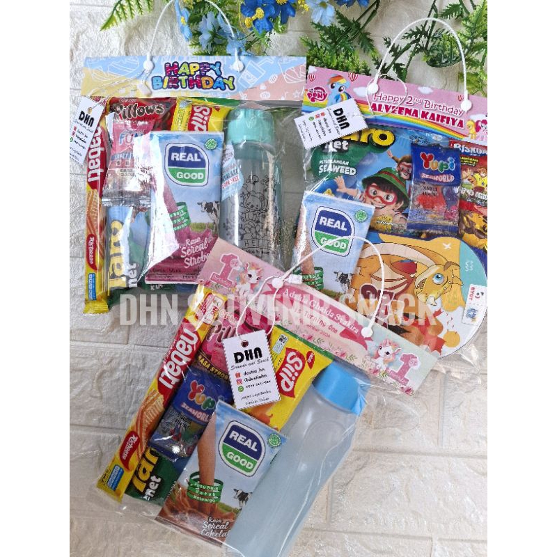

SNACK ULTAH ULANG TAHUN ANAK BINGKISAN SOUVENIR BOTOL MINUM TEMPAT MAKAN