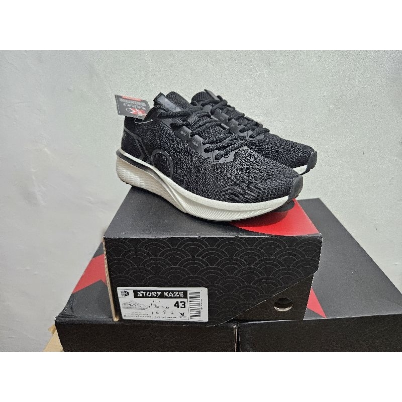 Sepatu Kanky x Tirta Story Kaze Black White Ukuran 43