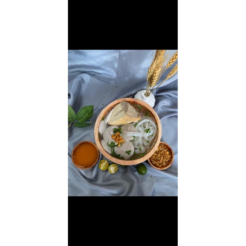 

bakso hopeng banget isi 5 pcs + bihun/kwetiauw + tahu bakso.bakso gepeng