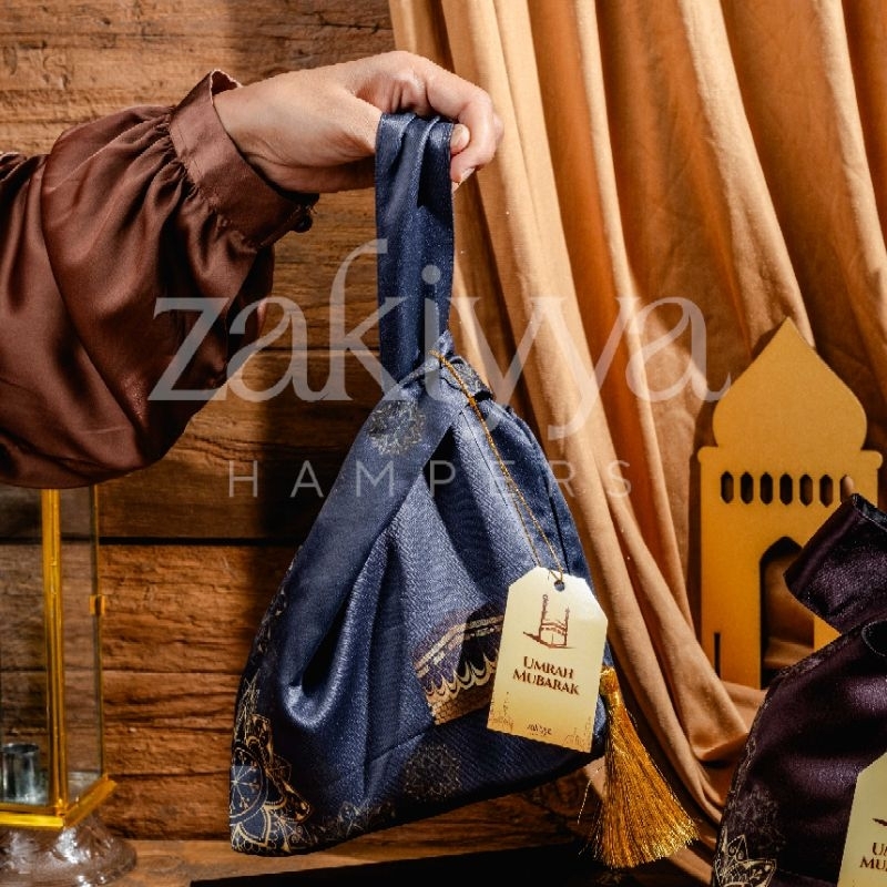 

Xmaster Hampers Paket Oleh-Oleh / Souvenir Haji Dan Umroh Premium Paket Deluxe Satin Bag Lavender (