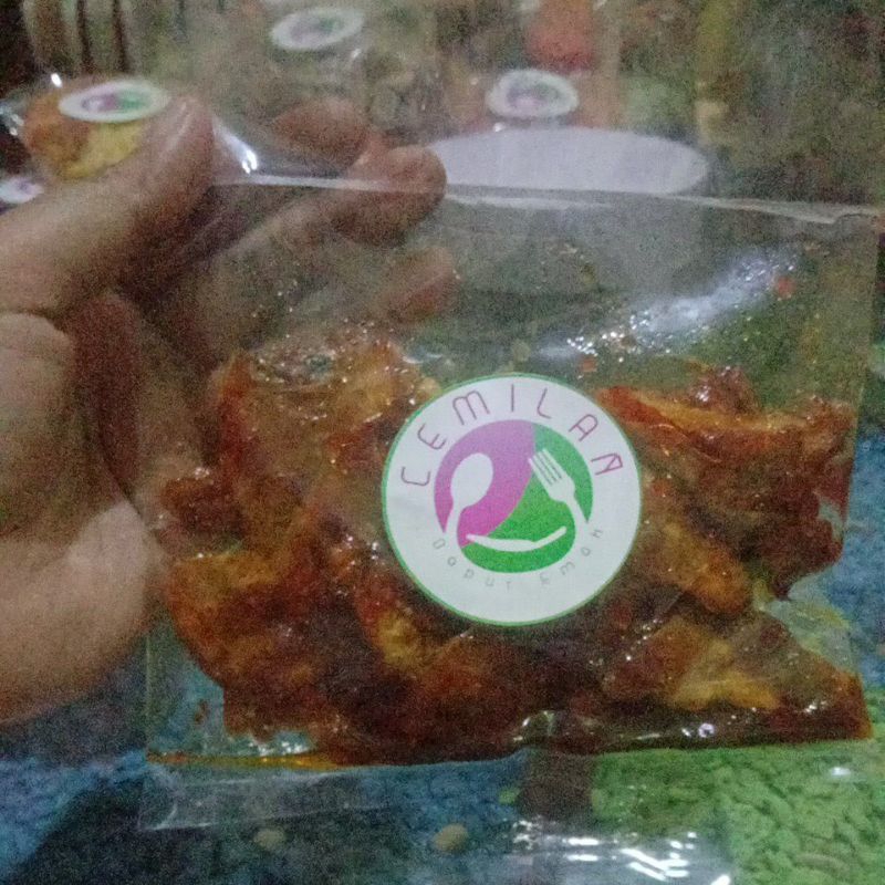 

IKAN ASIN BALADO / BALADO ASIN KERUPUK 100GRAM