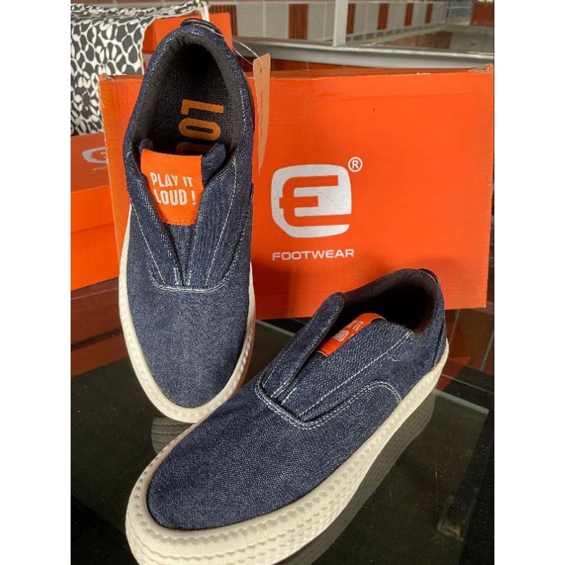 Sepatu brand ori Emba