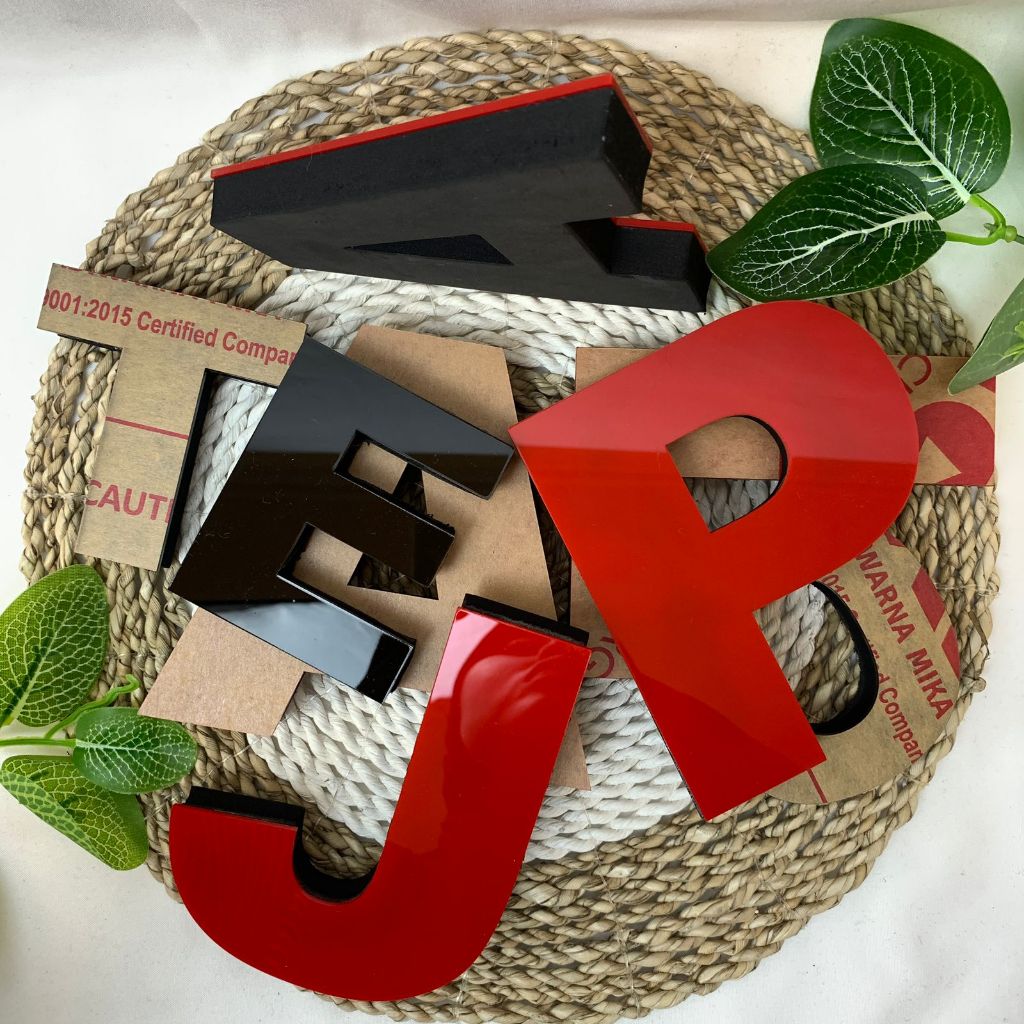 HURUF TIMBUL AKRILIK SPON 12MM (2MM AKRILIK + 10MM SPON) - HURUF AKRILIK BRANDING MURAH