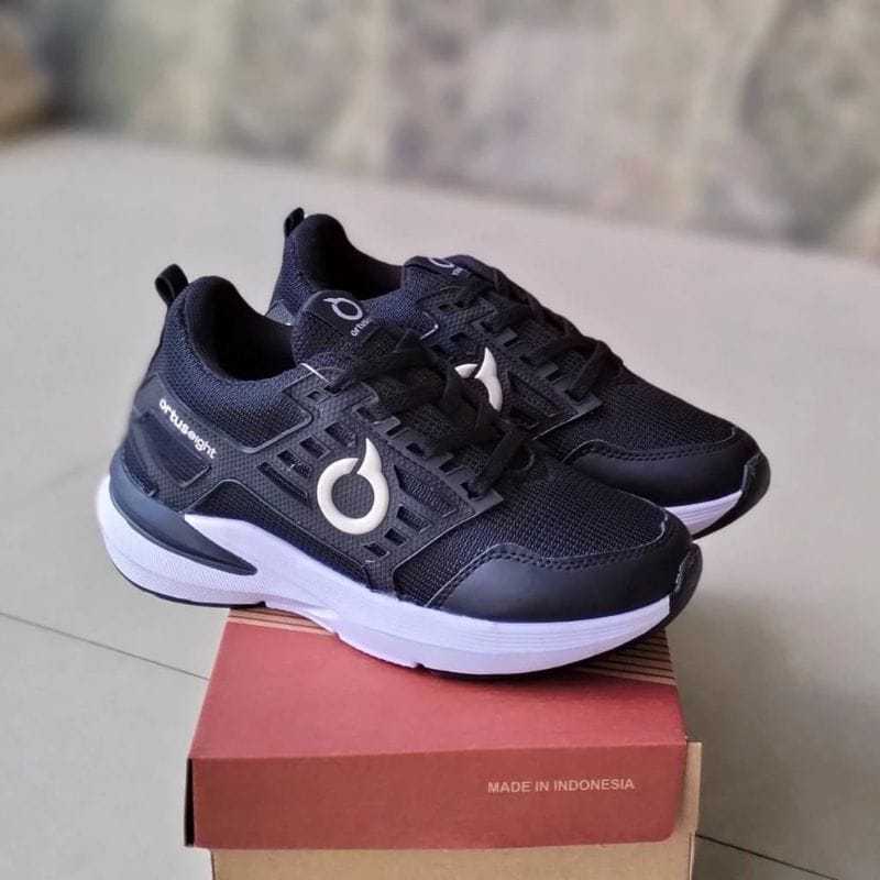 Sepatu Casual Sneakers Ortus Pria Wanita Black white Sepatu Sekolah Hitam Putih