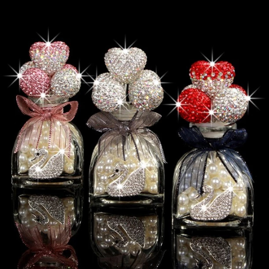 Mewah Pajangan Dashboard Love Crystal Rhinestones / Tempat Parfum Kaca Mobil Premium