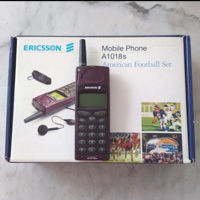 [PAJANGAN/KOLEKSI] HP Jadul Ericsson A1018 A1018s Plum Wine Fullset Temtik Tanpa Baterai dan Charger
