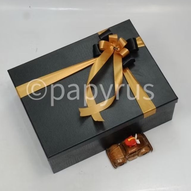 

PAPYRUS 30x40 Tinggi 15cm Kotak Kado Gift Box Hadiah V3