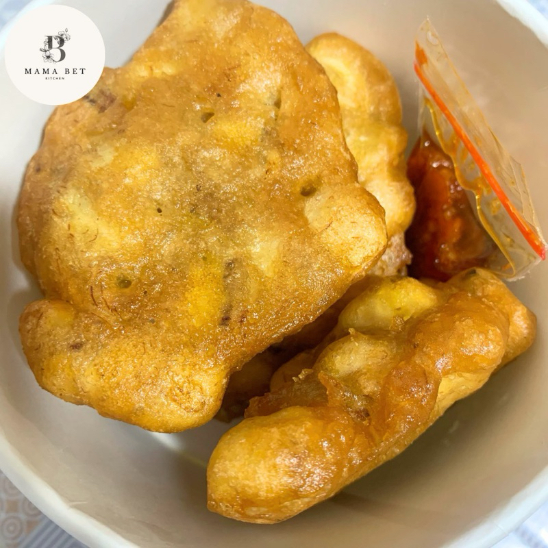 

Pisang goreng sambal roa