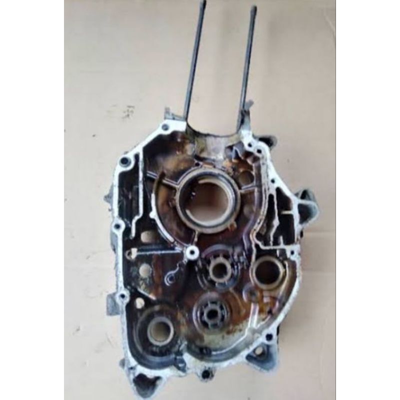 crangcase crankcase rengkes krengkes kanan supra x 125 karisma original copotan
