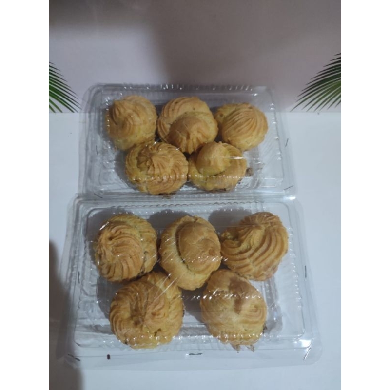 

Kue Soes Isi Cream , Coklat, Durian, Pandan
