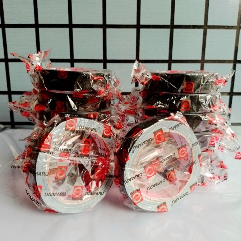 

Lakban Kain Hitam Cloth Tape Daimaru 1 Inch 24 mm ( Rol ) [ Original ]