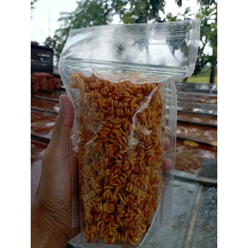 

makaroni uril pedas 200 gram