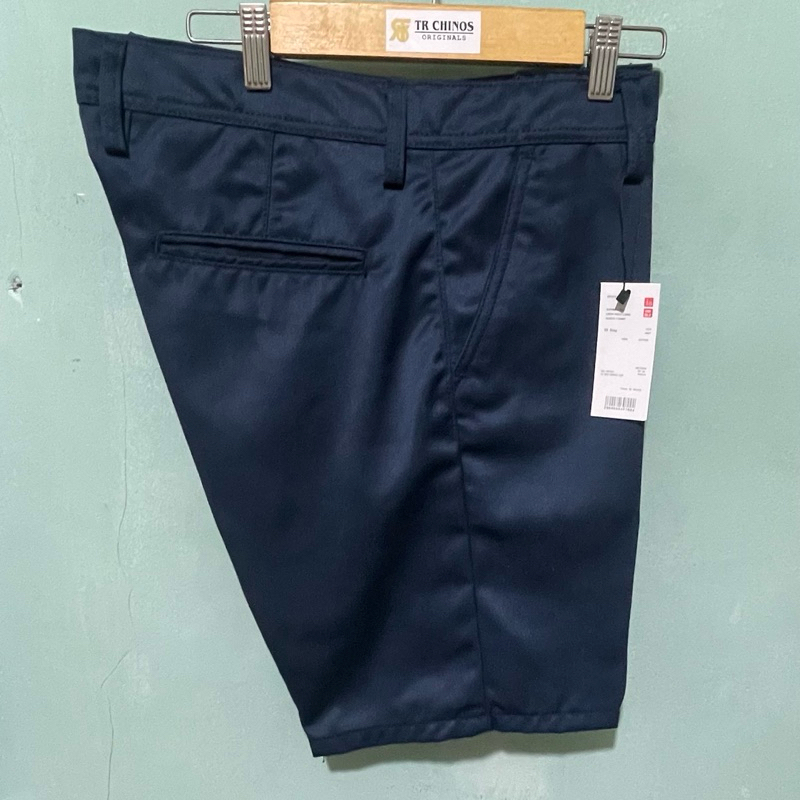 celana pendek chinos uniqlo pria dewasa//celana pendek uniqlo pria chinos//celana chinos uniqlo pend