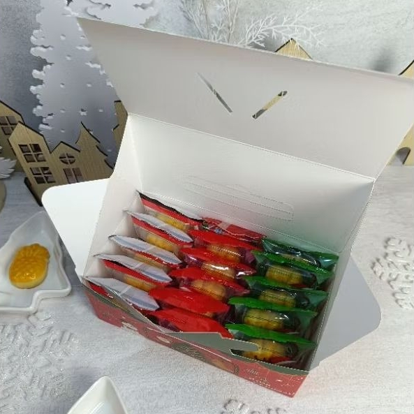 

Hampers Natal Attics - Nastar Taiwan Premium Wysman 16 Sachet