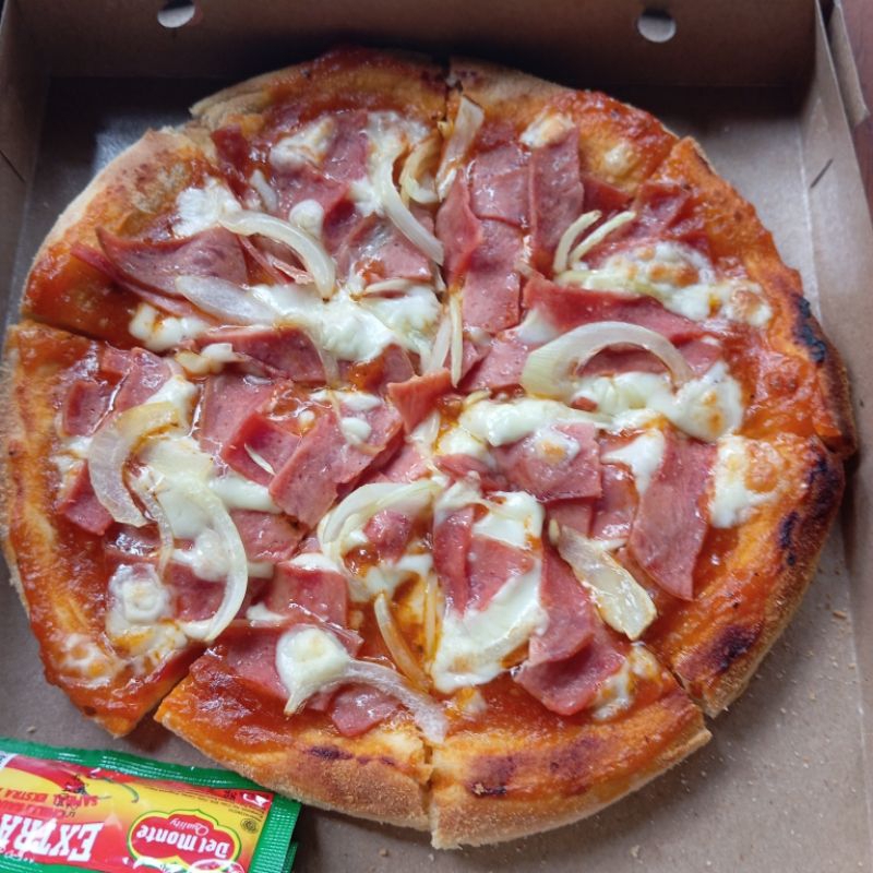 

smoke beef pizza