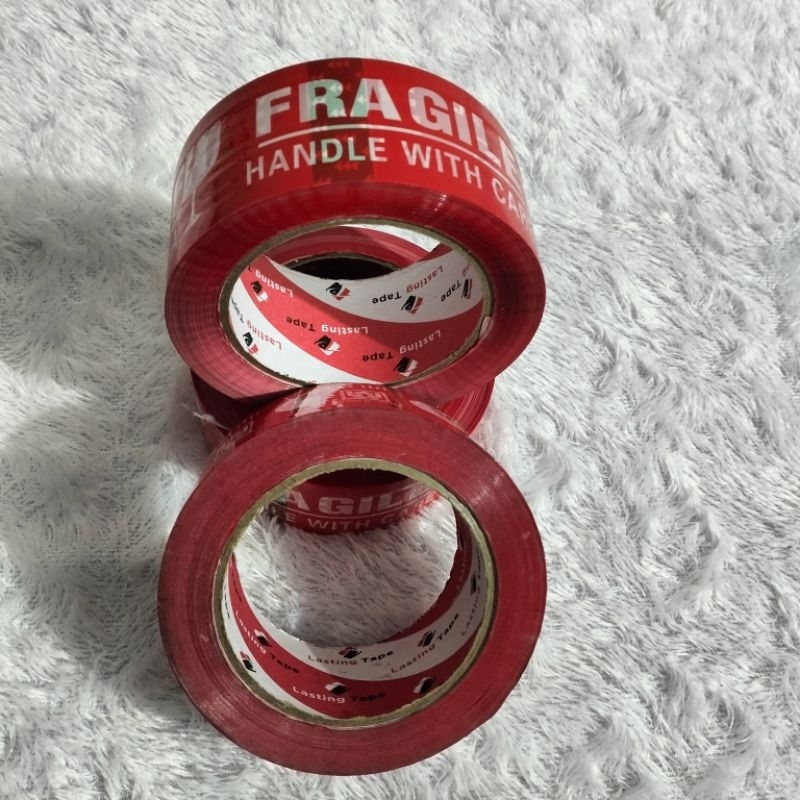 

LAKBAN FRAGILE ( JANGAN DIBANTING ) COCOK UNTUK PACKING BARANG YANG GAMPANG PECAH ATAU RUSAK