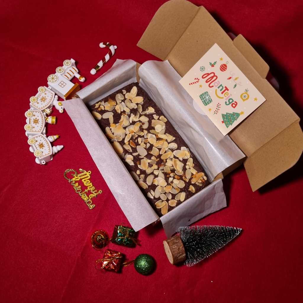 

Christmas Hampers / Hampers Natal Fudgy Brownies | Kado Natal Hadiah Natal | Chocolate Brownies | Brownies Cokelat | Brownies Matcha
