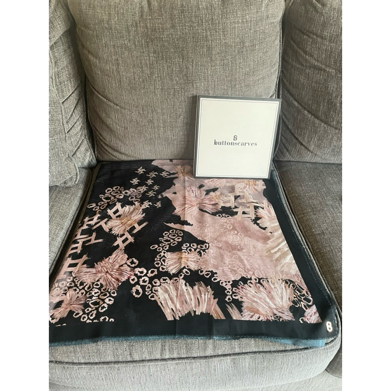 les amities black 1 buttonscarves