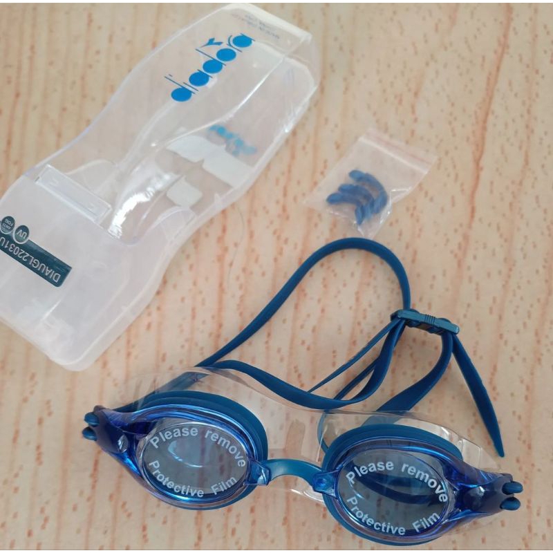 kaca mata renang Diadora original