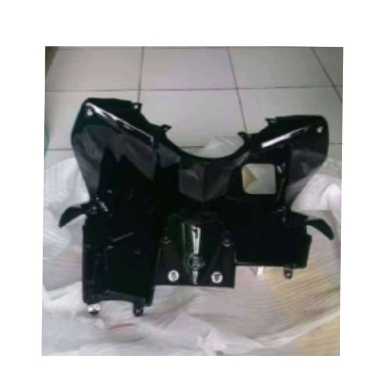 Legshield Kunci Atas/Laci Vario Techno 125 lama
