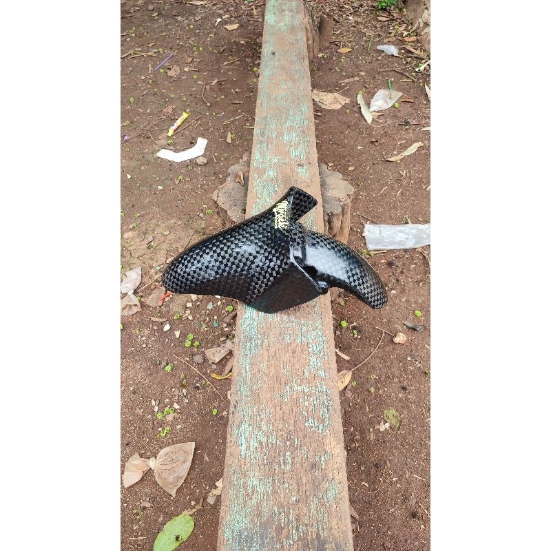 Spakbor depan Honda PCX 150 CBU Carbon kevlar
