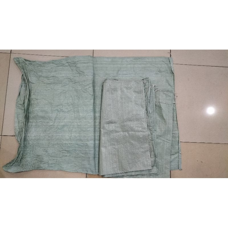 KARUNG PLASTIK BESAR 150KG BEKAS