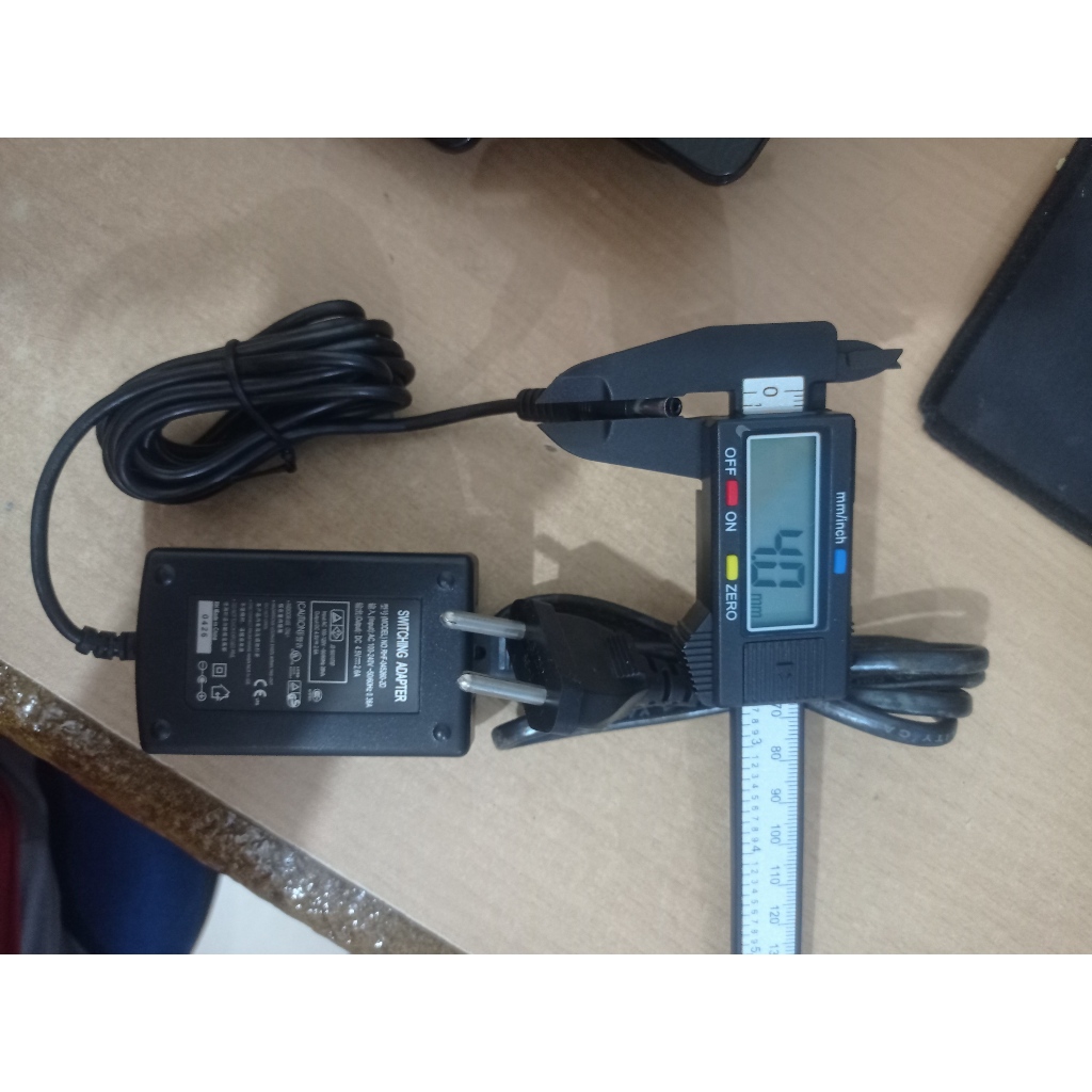 Adaptor / Switching Adapter Input AC 100-240V Output DC 4,5V (2.6A)  Jack 4mm