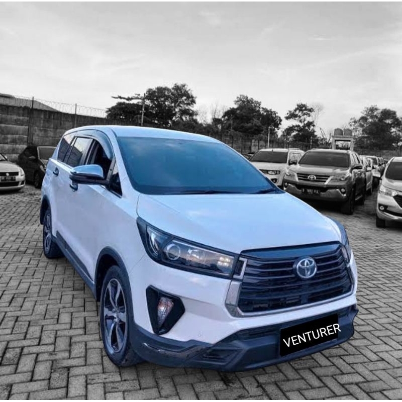 CAT PU PUTIH ORIGINAL TOYOTA INNOVA VENTURER