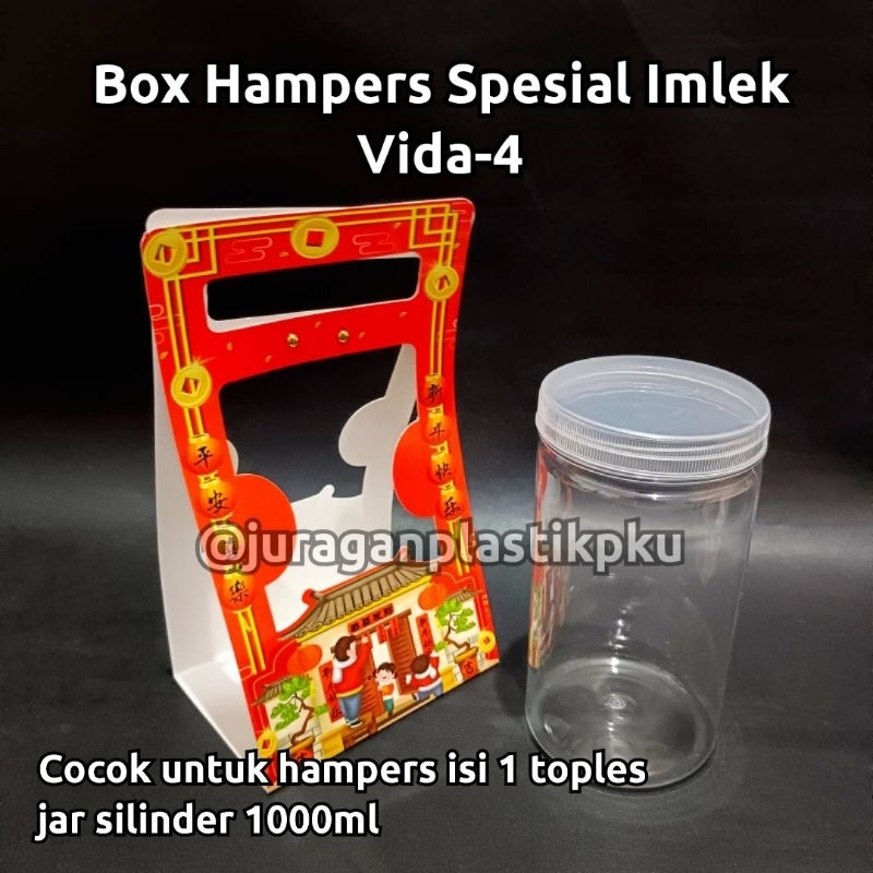 

Dus Box Imlek Vida-4 untuk 1 Toples Jar Silinder 1000 ml | Kotak Kemasan Hampers CNY Kue Kering Sincia Toples Tabung 1 Liter Kuker 13,5x9,5x17 cm Unik Packaging