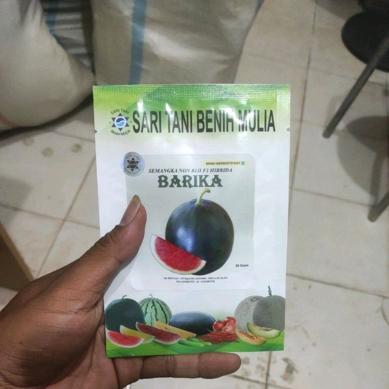 Benih Semangka Jumbo Non Biji Barika F1 ( Kulit Gelap, Tahan Virus dan Perawatan Mudah) Isi 20 gram 