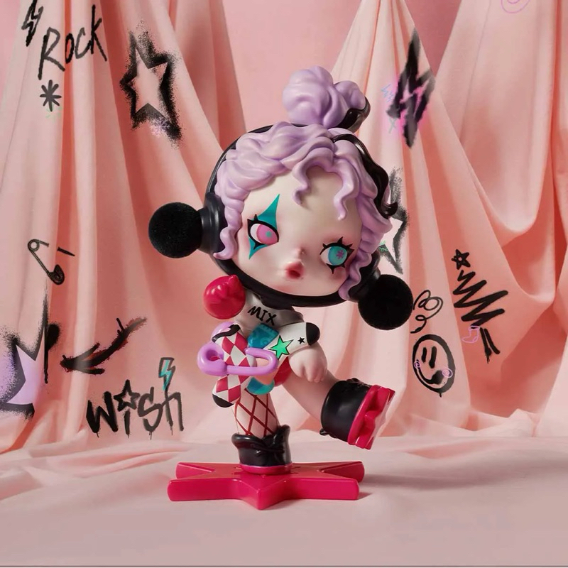 Skullpanda The Stocking Surprise Figure - Skullpanda
