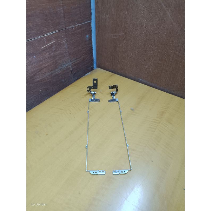 Engsel Laptop Acer V5-431 V5-471 V5-471G