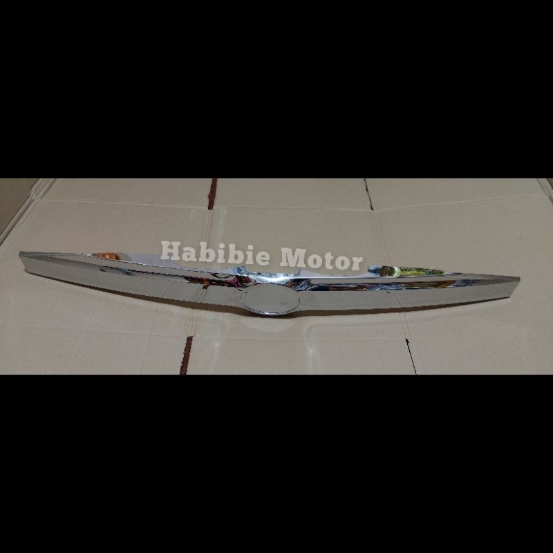 TRUNK LID TRUNKLID CHROOM TOYOTA CALYA SIGRA FACELIFT Original Ready