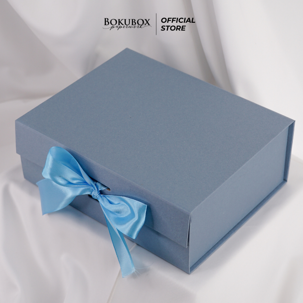 

Hardbox Kancing Pita ACQUA [30x18x6] Kotak Kado / Hardbox / birthday box / box hampers / bridesmaid box
