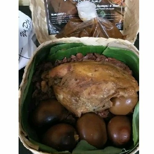 

GUDEG YU DJUM FRESH (gudeg,krecek,dada/paha atas,telur5) VACCUM FROZEN oleh-oleh / makanan khas Jogja