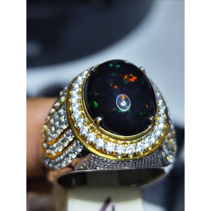 Black Opal hitam solid banten