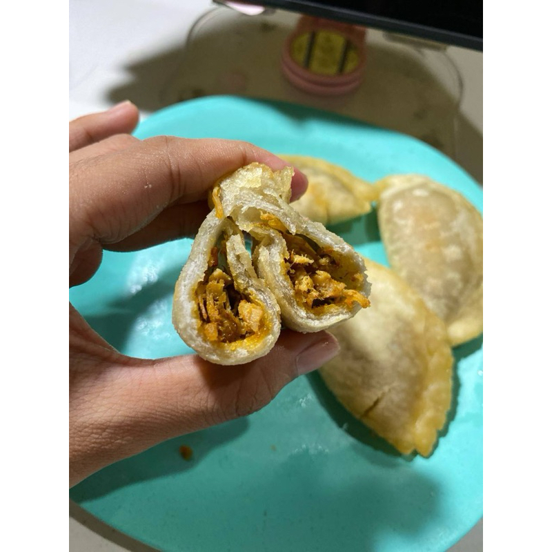 

Cireng Isi Ayam Suwir Imojiss