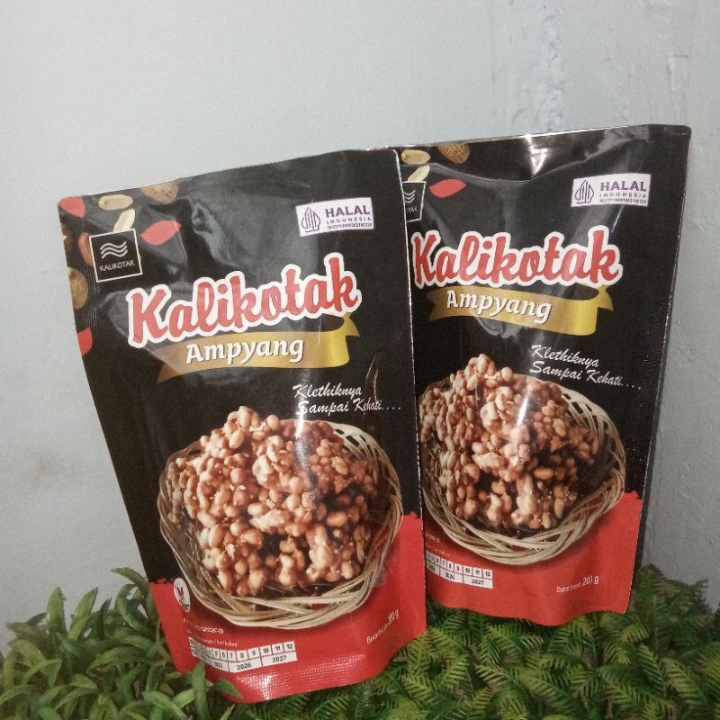 

Ampyang Kacang Gula Merah Kalikotak 180/200 gram/Camilan Tradisional Perpaduan antara Kacang dan GulaMerah