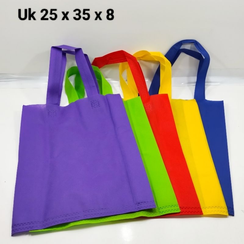 

GoodieBag Tas Spunbond Tas Tangan UK 25x35x8 Range 65 Gsm