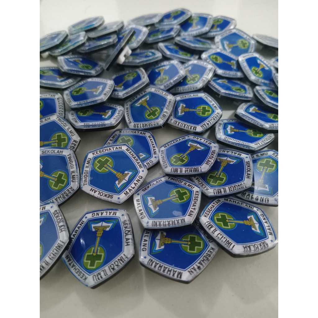 Pin logo kampus organisasi Custom request desain