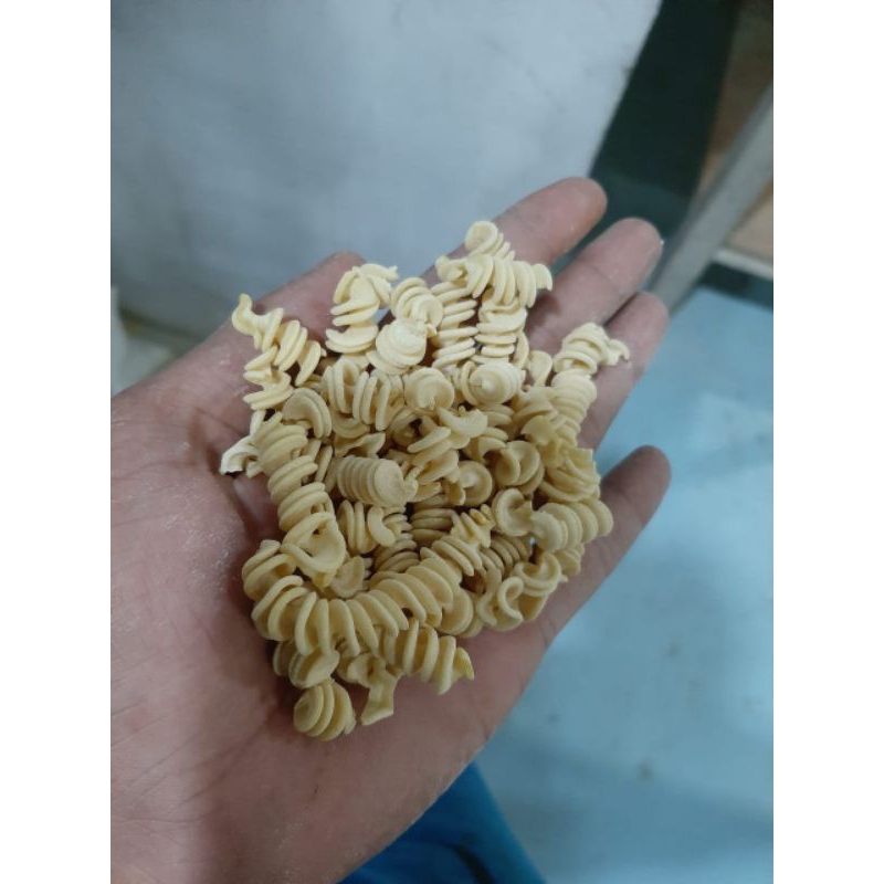

makaroni spiral mentah 1kg/makaroni Uril mentah 1 kg