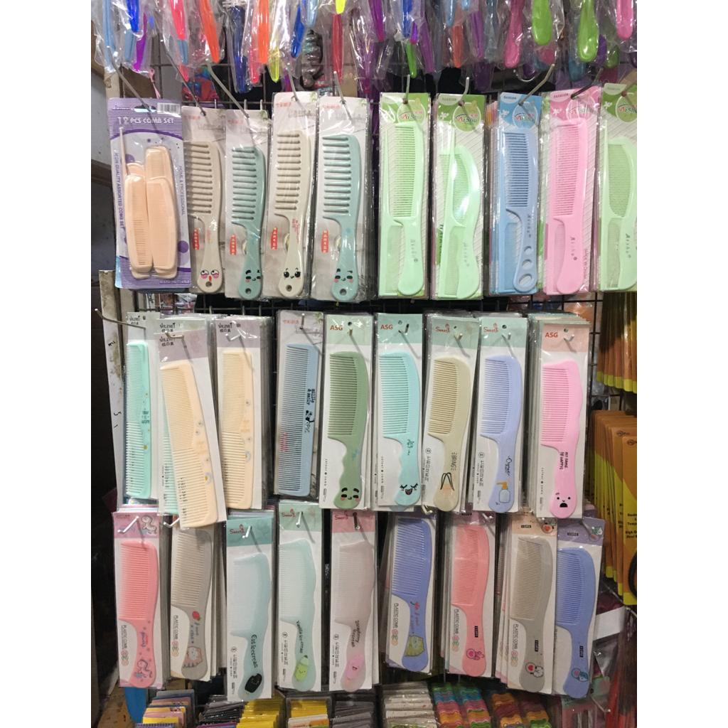 Sisir Rambut Fancy Karakter Kartun Renggang Rapat Warna Motif Garis / Sisir Gagang Besar Gigi Jarang