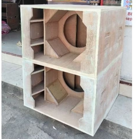 Box Paraflex 12in bahan multiplek 15mm