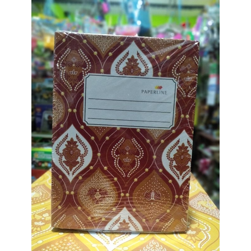 

1 buku \ buku tulis oktavo \ buku paperline \ buku hardcover \ 100 lembar \ 15 × 11 cm